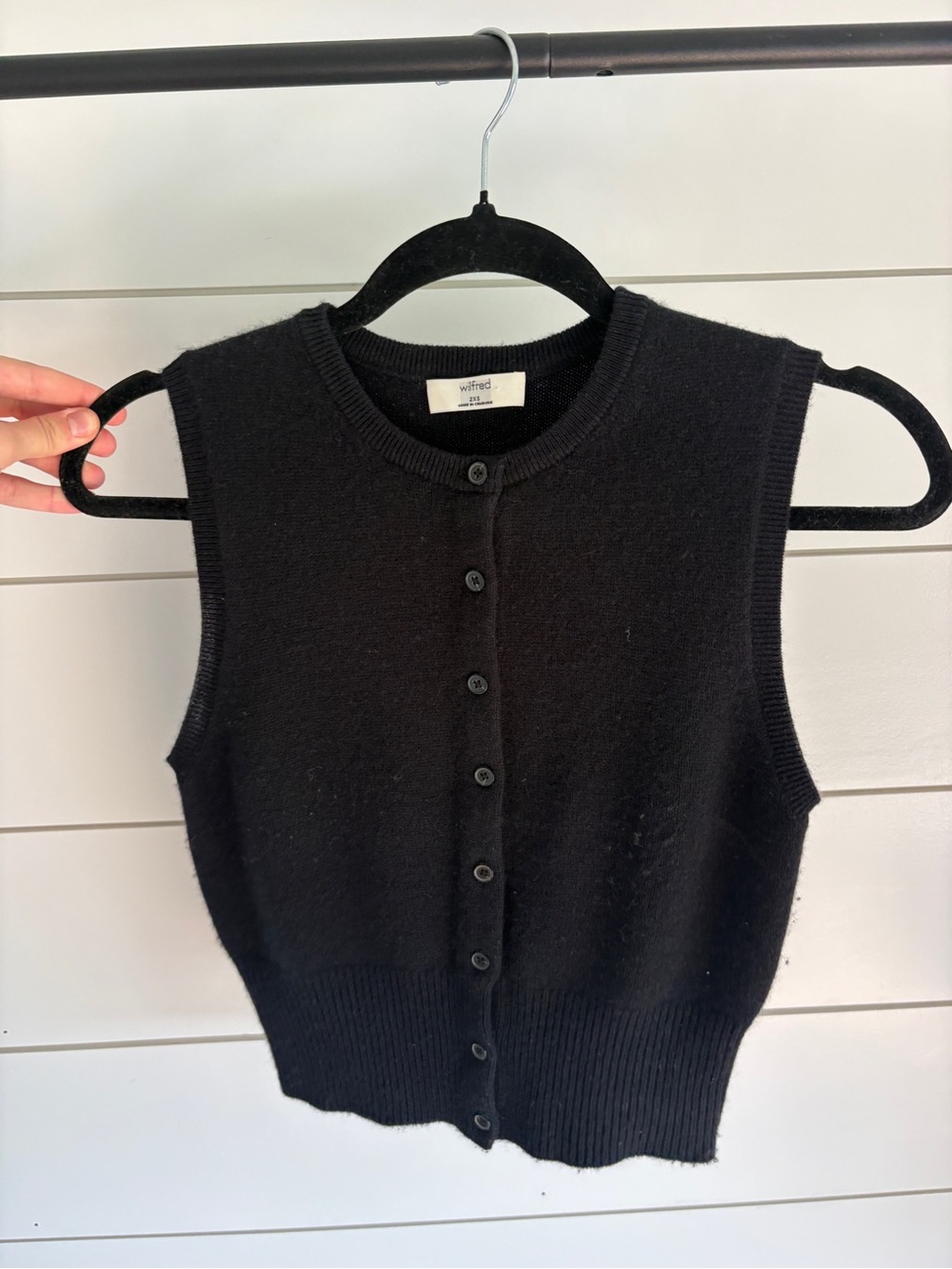 Wilfred Black Sleeveless Button-Front Knit Vest